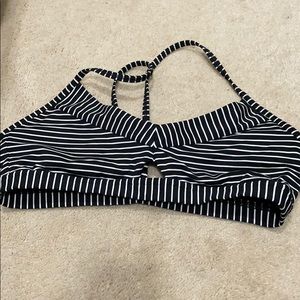Lululemon sports bra